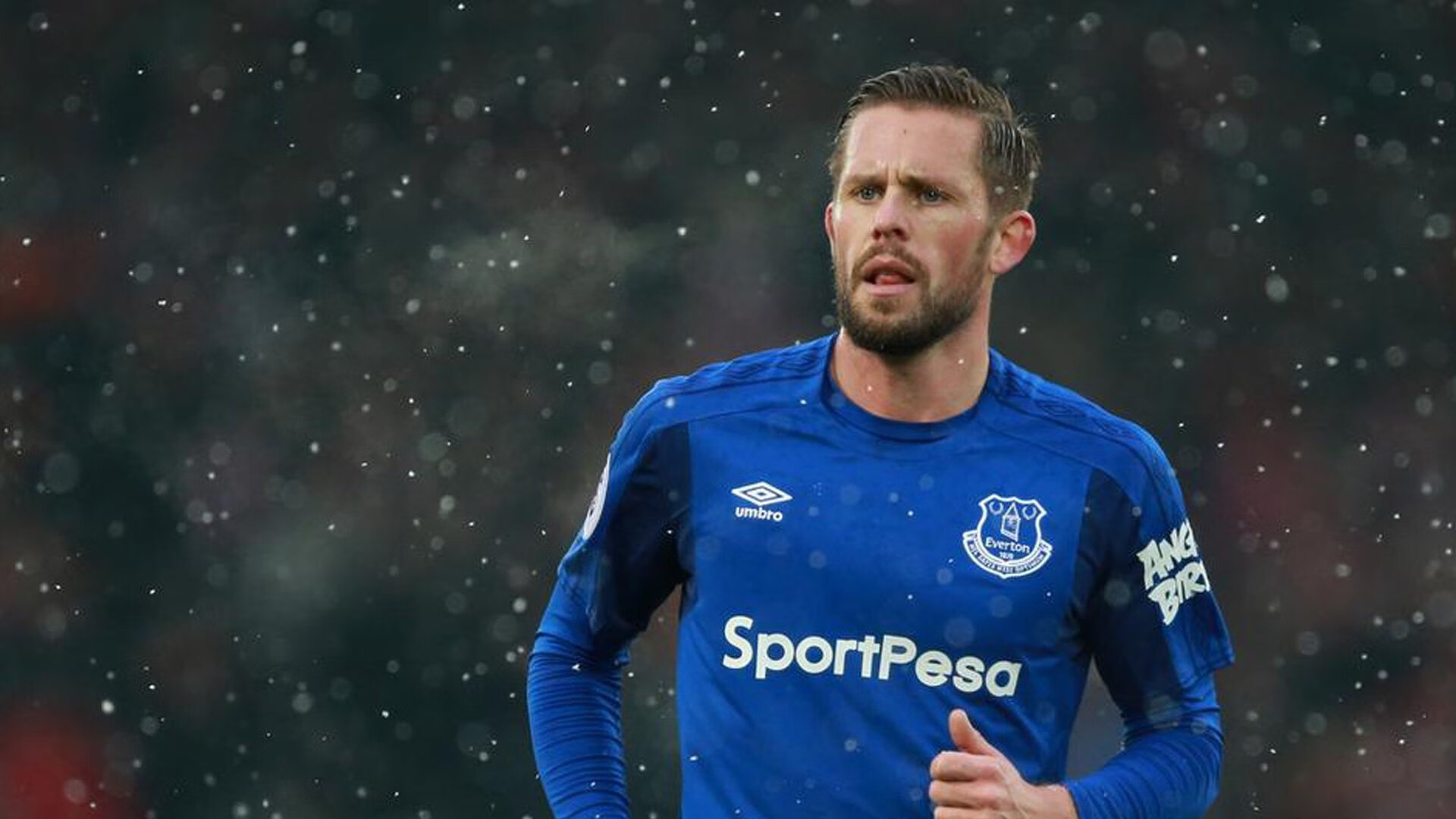 卡马文加，从F1赛道到绿茵场，他用单节接管重新定义中场艺术