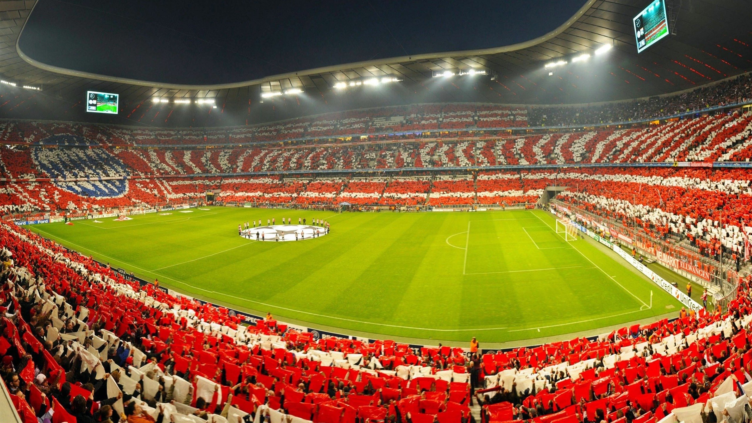 阿拉巴导演荷兰式狂胜，当蓝军防线在关键先生面前沦为提线木偶